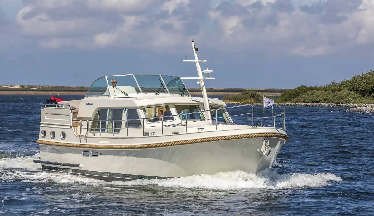 Linssen yacht charter - Limburg Netherlands