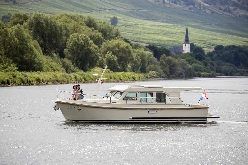 La vallée de la Moselle, vue depuis votre propre yacht à moteur Linssen