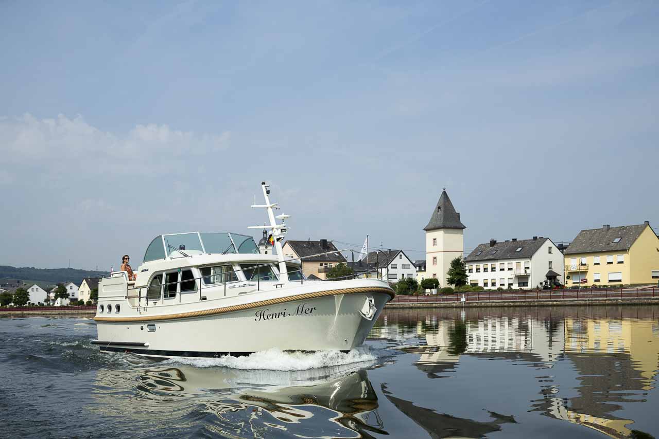 The Moselle valley; seen from your own Linssen motor yacht